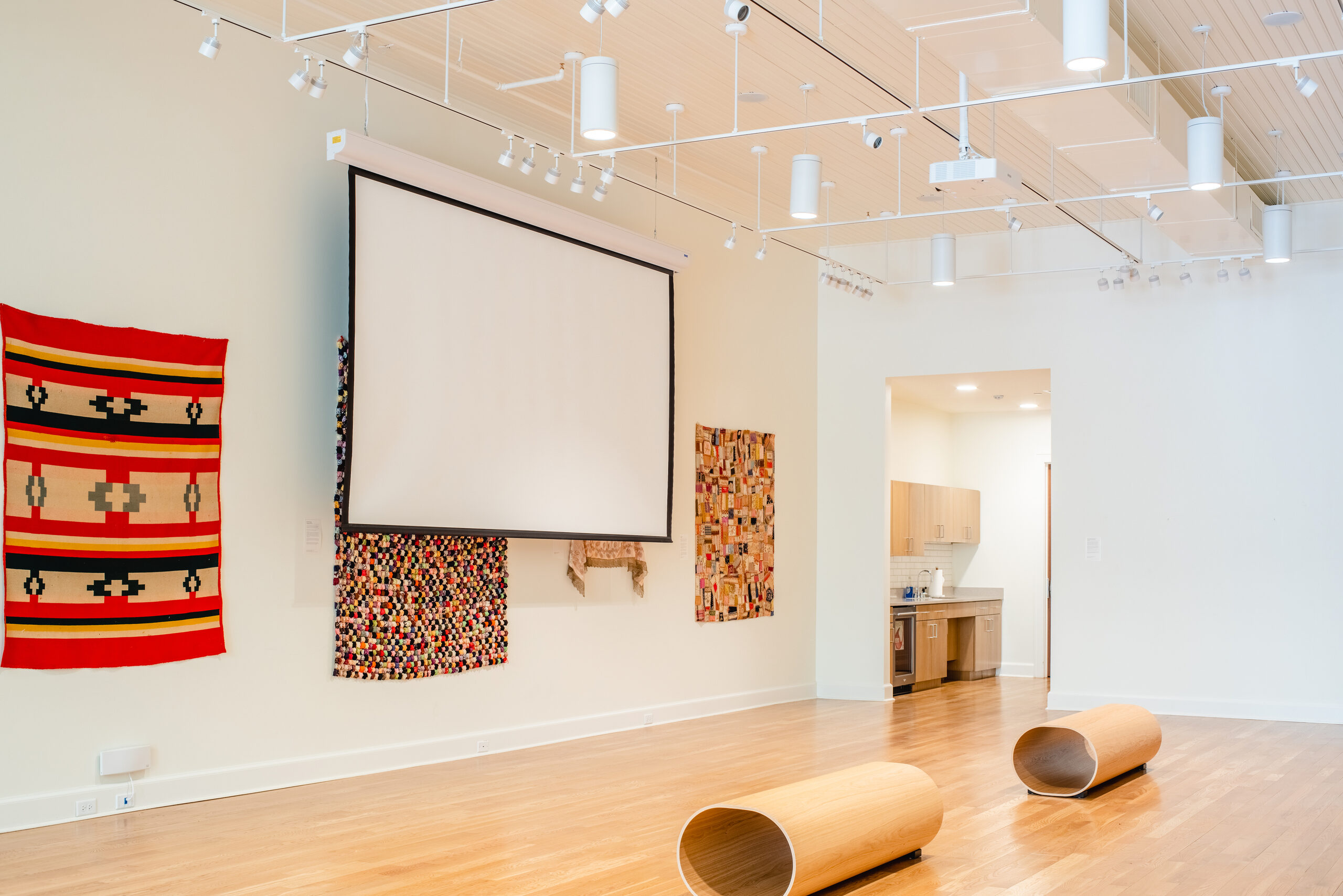 projector screen
